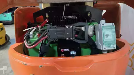 Ostatní 2017  JLG Toucan 10E-L 2017 (5)