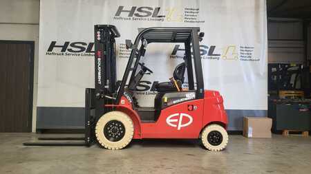 4-wiel elektrische heftrucks 2023  EP Equipment EFL253 (1) 