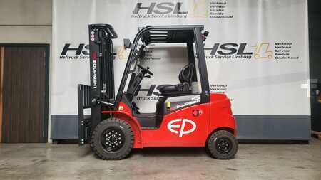 4-wiel elektrische heftrucks 2024  EP Equipment EFL303-B 2024 (1)