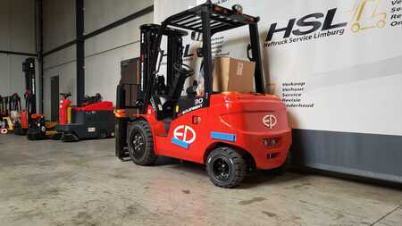 Elektro čtyřkolový VZV 2025 EP Equipment EFL253-S (4)