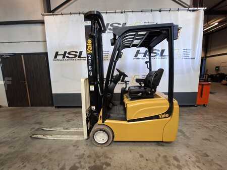 Elektro tříkolové VZV 2015  Yale ERP16VT SWB E2430 2015 (1)