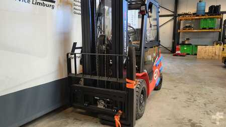 Elektro čtyřkolový VZV 2025 EP Equipment EFL253-S–T4800–Minilevers–cabine 2025 (3)