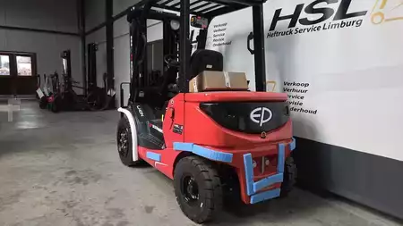 Elektro čtyřkolový VZV 2026  EP Equipment EFL35 PRO T4700 2026 (3)