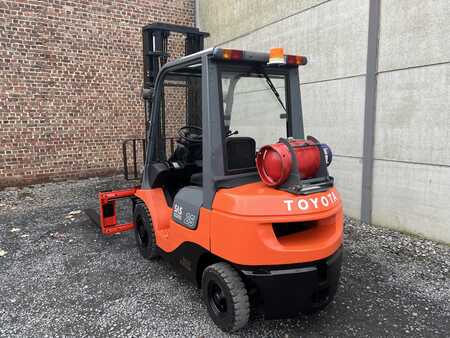 LPG Forklifts 2007  Toyota 42-7FGF25 (4)