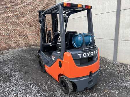 Carrello elevatore a gas 2017  Toyota 02-8FGF15 (4)