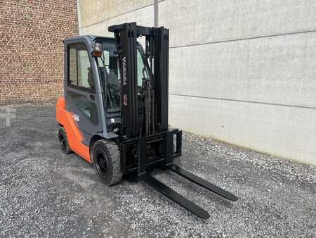 Carrello elevatore diesel 2008  Toyota 52-8FDF25 (3)