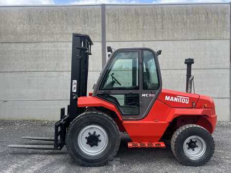 Chariot élévateur tout terrain 2008  Manitou MC30 (1)