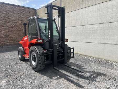 Chariot élévateur tout terrain 2008  Manitou MC30 (3)