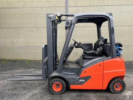 Carrello elevatore a gas 2016  Linde H20T-01 EVO (1)