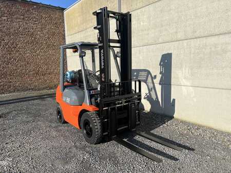 LPG Forklifts 2005  Toyota 42-7FGF25 (3)