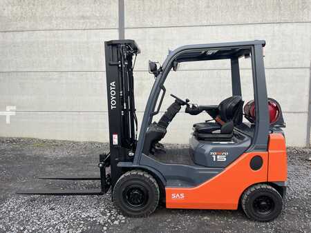 Gasoltruck 2017  Toyota 02-8FGF15 (1)