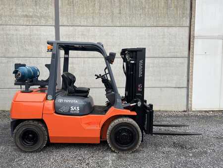 Treibgasstapler 2012  Toyota 02-7FG35 (2)
