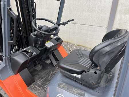 Treibgasstapler 2012  Toyota 02-7FG35 (5)