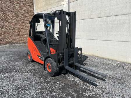 Carretilla elevadora GLP 2013  Linde H35T-02 EVO (6)