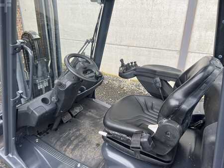 Carretilla elevadora diésel 2011  Linde H25D-01 (3)