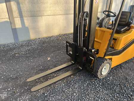 Eléctrico - 3 rodas 1997  Jungheinrich EFG-DF18 (6)