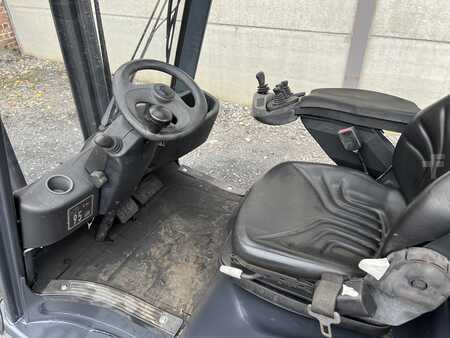 Carretilla elevadora GLP 2012  Linde H16T-01 (2)