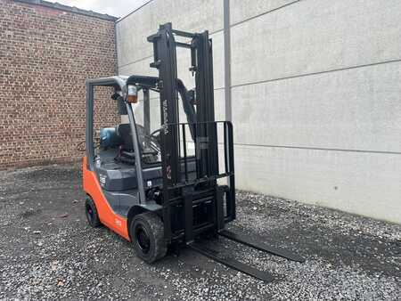 Gasoltruck 2015  Toyota 02-8FGF15 (4)