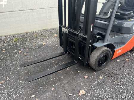 Gasoltruck 2015  Toyota 02-8FGF15 (6)