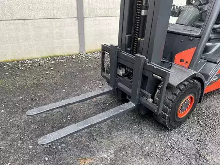 Diesel Forklifts 2014  Linde H30D-02 EVO (6)