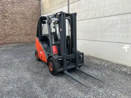 Carrelli elevatori diesel 2012  Linde H35D-01 (5)