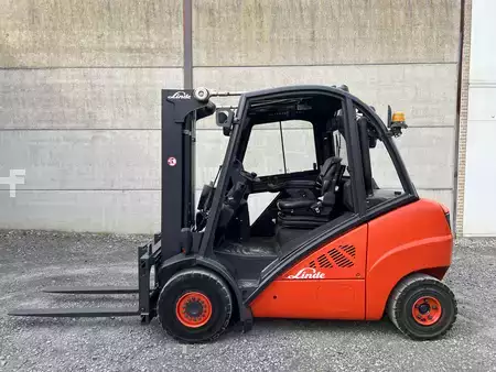 Carrelli elevatori diesel 2012  Linde H35D-01 (1)
