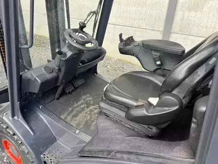 LPG VZV 2013  Linde H30T-02 EVO (3)