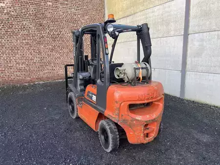 LPG Forklifts 2005  Nissan UD02A25PQ (5)