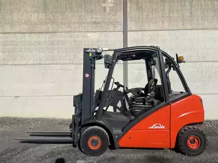 Wózki widłowe diesel 2007  Linde H25D (1)