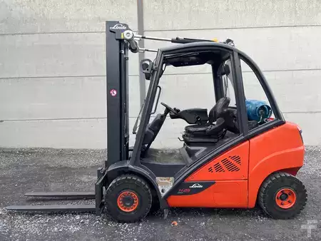 LPG Forklifts 2016  Linde H25T-02 EVO (1)