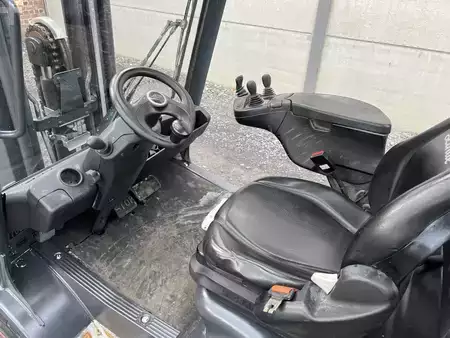 LPG Forklifts 2016  Linde H25T-02 EVO (3)