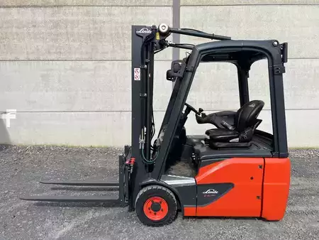 Eléctrica de 3 ruedas 2018  Linde E16C-02 (1)