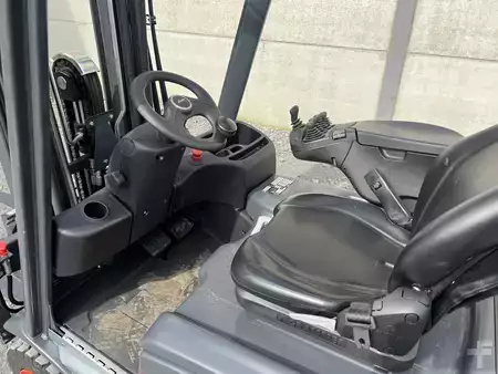 Eléctrica de 3 ruedas 2018  Linde E16C-02 (2)