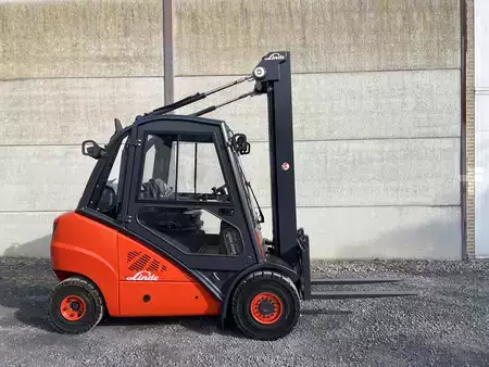 LPG heftrucks 2011  Linde H30T-01 (3)