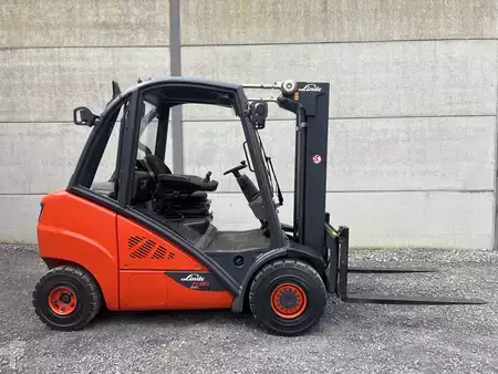 Diesel heftrucks 2015  Linde H30D-02 EVO (2)