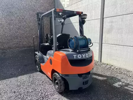 LPG heftrucks 2017  Toyota 02-8FGF25 (4)