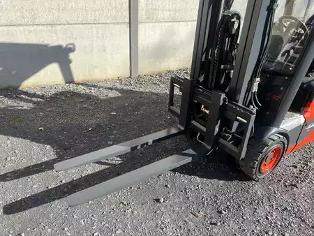 Elektro tříkolové VZV 2017  Linde E16-02 EVO (5)