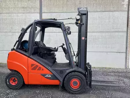 LPG Forklifts 2013  Linde H30T-02 EVO (1)