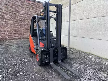 LPG Forklifts 2013  Linde H30T-02 EVO (5)