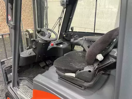 Elektro 4 Rad 2014  Linde E18PH-02 EVO (2)