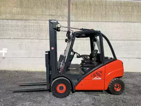 Empilhador diesel 2012  Linde H30D-01 (6)