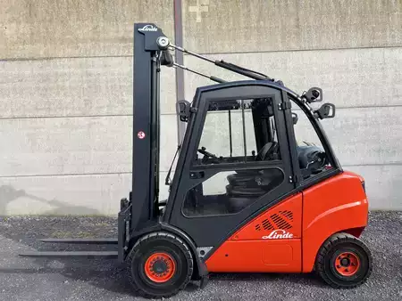 Nestekaasutrukki 2011  Linde H30T-01 (1)