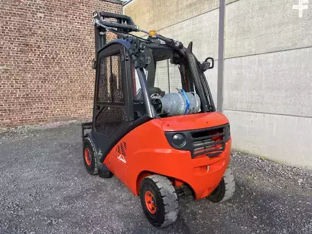 Nestekaasutrukki 2011  Linde H30T-01 (4)
