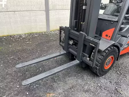 Empilhador diesel 2014  Linde H30D-02 EVO (6)