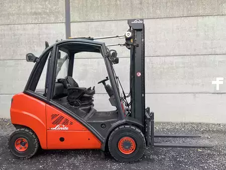 Empilhador diesel 2010  Linde H30D-01 (3)