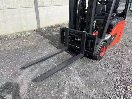 Elektro tříkolové VZV 2018  Linde E16C-02 EVO (3)
