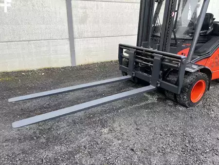 Diesel Forklifts 2014  Linde H40D-02 EVO (5)