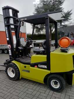 Carrelli elevatori GPL 1995  Clark CGP 30 905 (1)