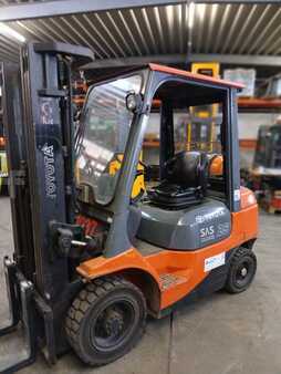 Empilhador a gás 2007  Toyota 42-7FGF25 882 (2)