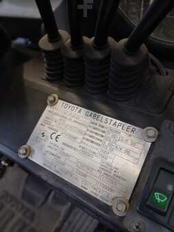 Empilhador a gás 2007  Toyota 42-7FGF25 882 (3)